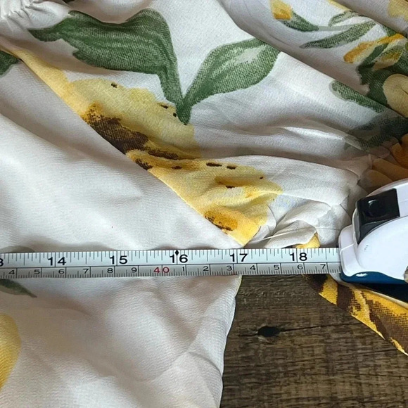 Hint of Blush Off Shoulder Romper 
Sunflower Ruff Bell Sleeve Size XL NWT Vaca - Picture 4 of 11